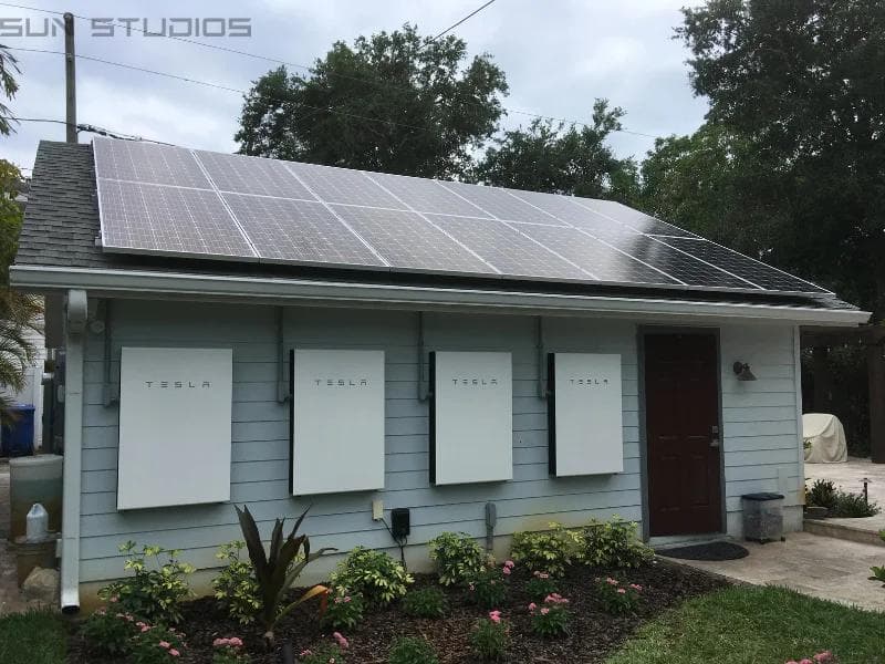 Solar Panel System: With Or Without Batteries, What is Better?