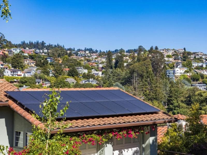 How Solar Power Helps the Environment: A Guide