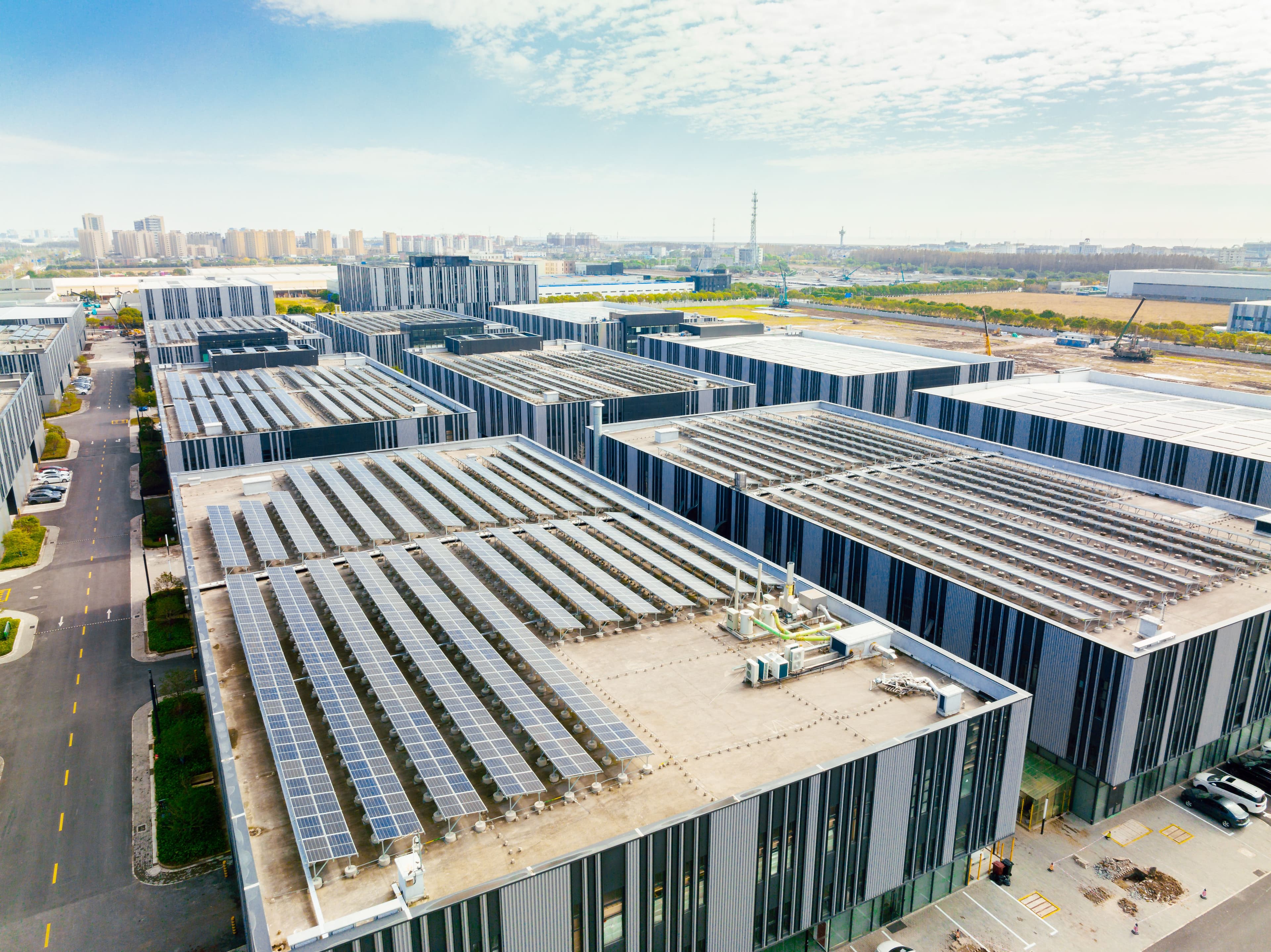 Benefits of Solar Energy for Businesses (Why it Matters)