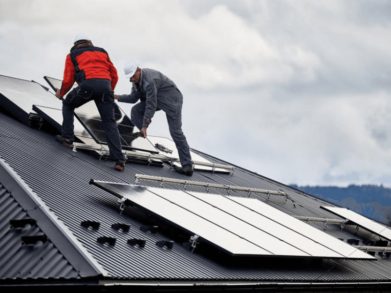 How to Choose a Solar Panel Installer: A Detailed Guide