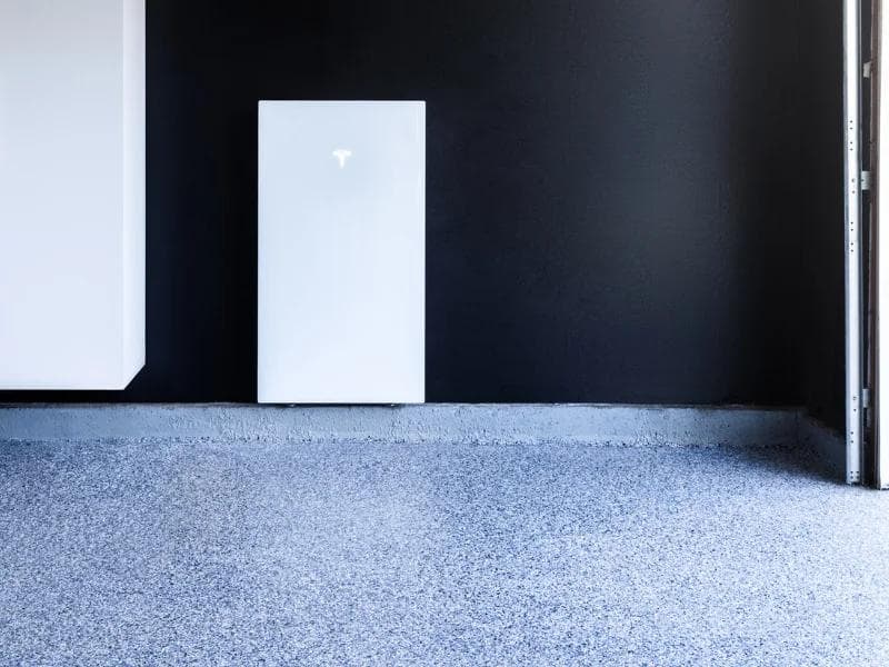 Smart Battery Storage for Uninterrupted Power